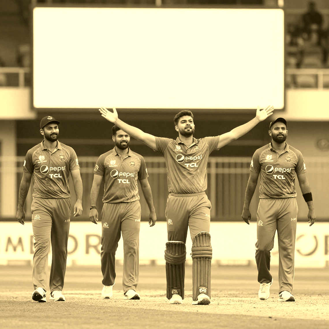 সবচেয়ে দামি নিলাম, সবচেয়ে সস্তা চুক্তি: আইপিএলের টাকার আসল লেজার কোথায়